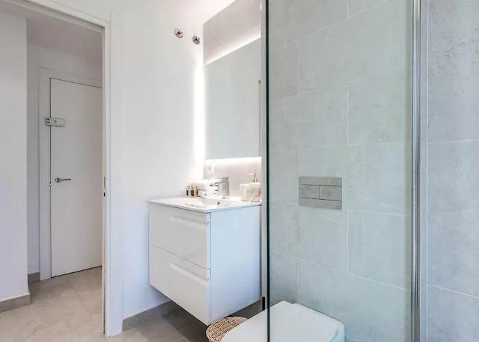 Villa Vacation I La Plage, Luxury Villa, Private Heated Pool, Rooftop Hot Tub, Walking Distance To The Finest Beaches