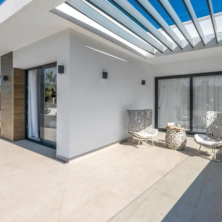 Willa Vacation I La Plage, Luxury Villa, Private Heated Pool, Rooftop Hot Tub, Walking Distance To The Finest Beaches *