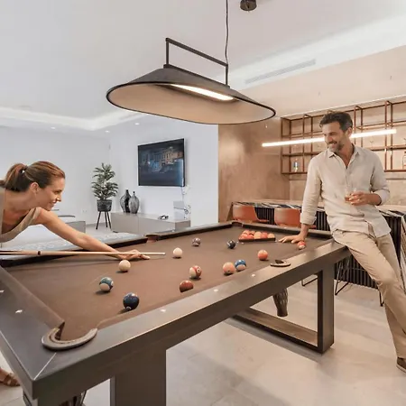 Vacation I La Plage, Luxury Villa, Private Heated Pool, Rooftop Hot Tub, Walking Distance To The Finest Beaches