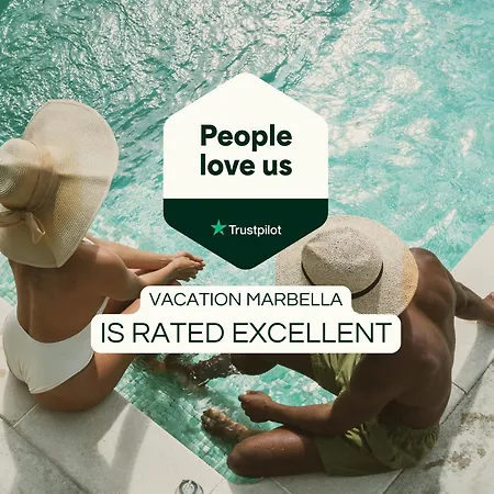 Vacation I La Plage, Luxury Villa, Private Heated Pool, Rooftop Hot Tub, Walking Distance To The Finest Beaches Marbella